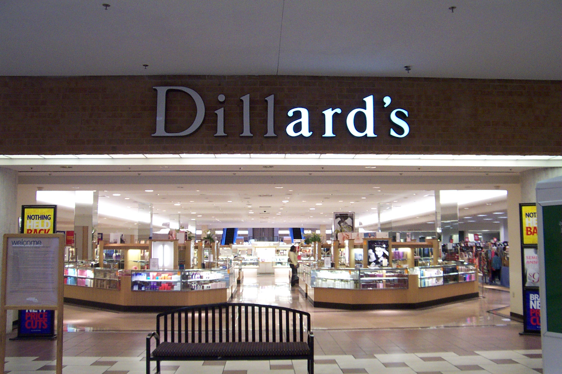 Dillard's and Other Beloved Mall Chains Are Closing Stores