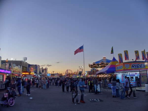 Set393from_p2140116_tn.jpg